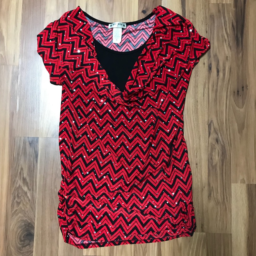 Red dress shirt. Only worn twice. Size small.